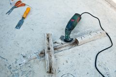 Borttagning av fotfäste i golv